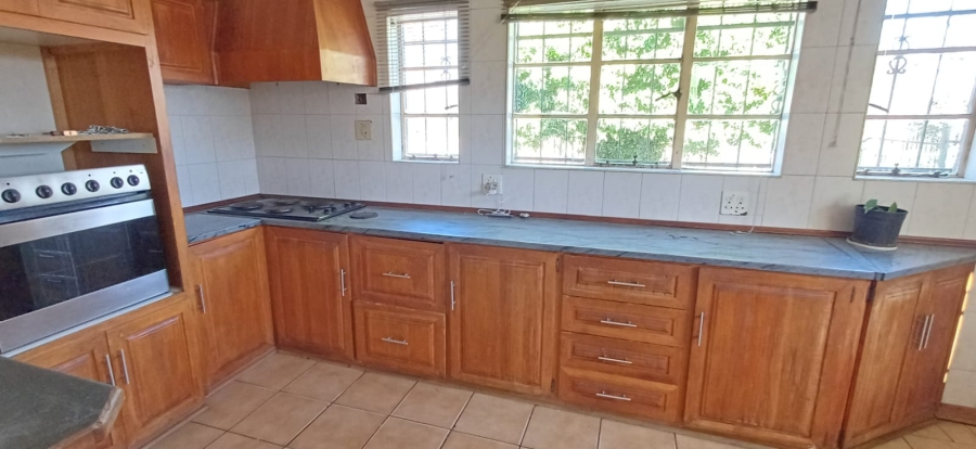 To Let 4 Bedroom Property for Rent in Hospitaalheuwel Free State